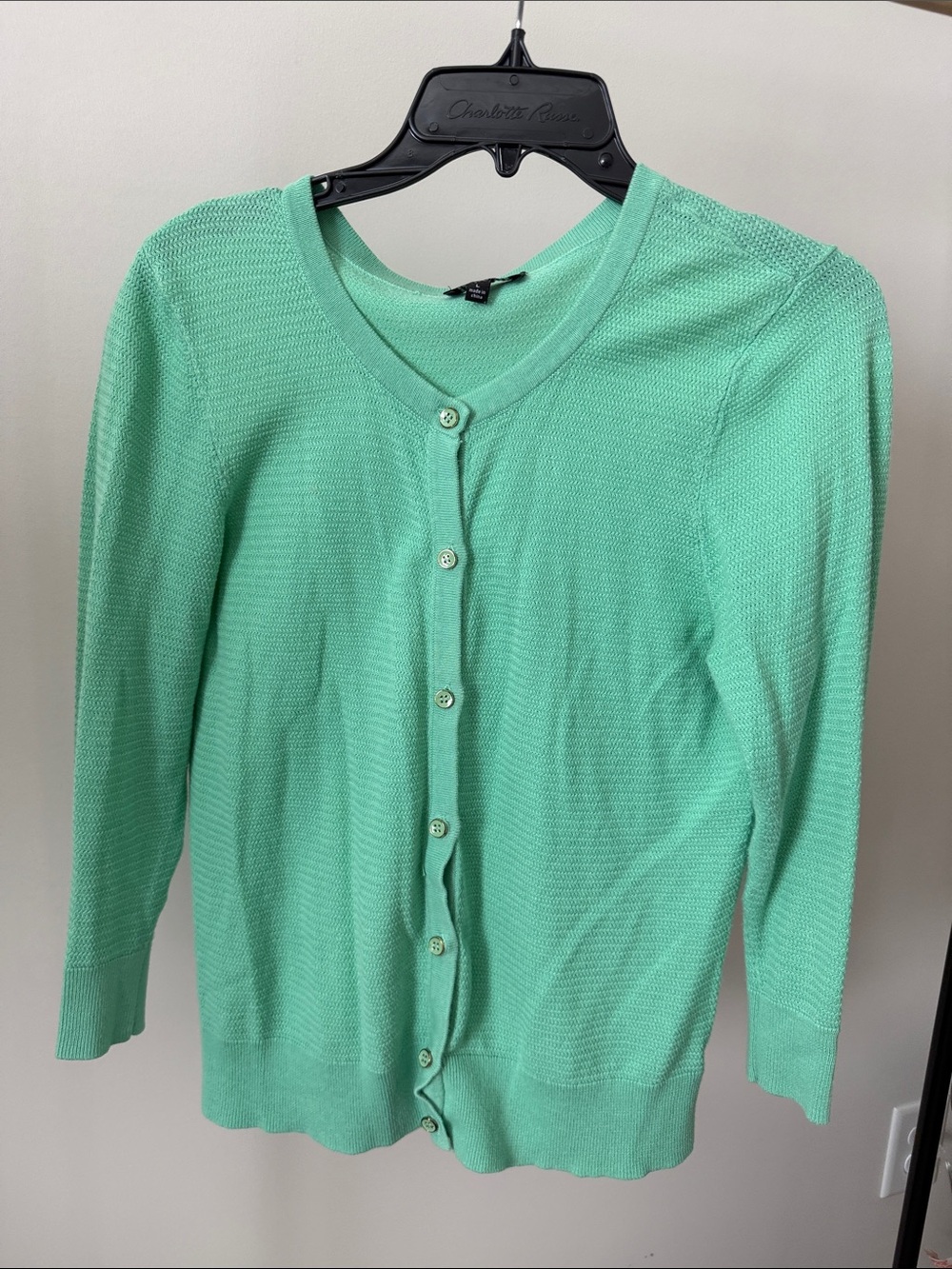 Women’s Mint Green V-Neck Enamel Button Cardigan